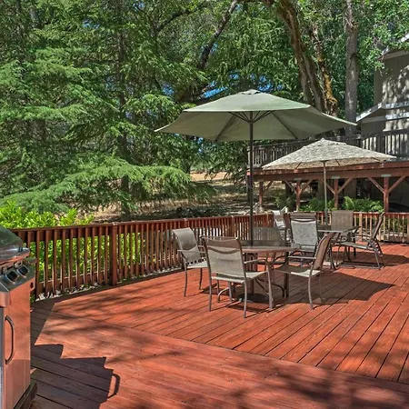 Pine Mountain Lake Haven With Spacious Deck! Groveland Extérieur photo